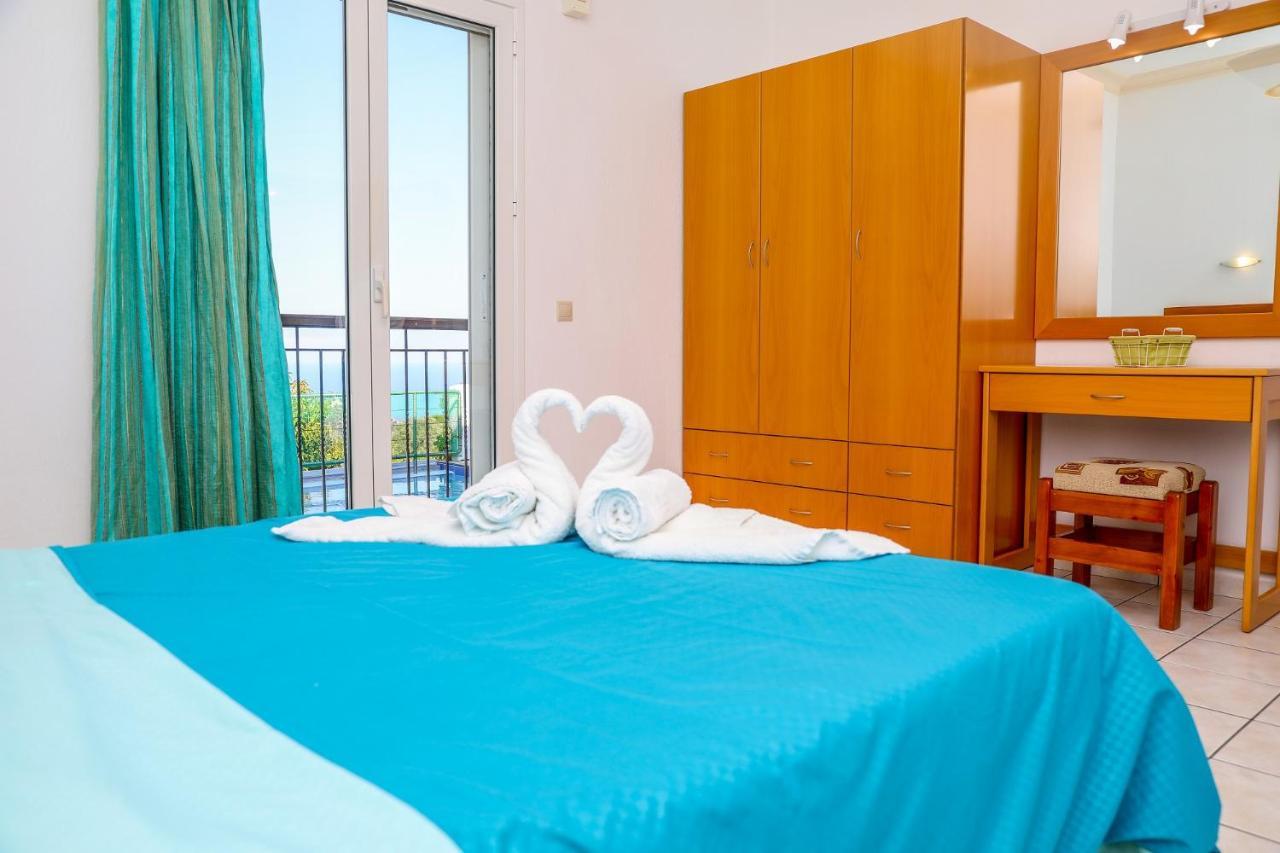 Villa Mitzelos Moni Evaggelistrias Ngoại thất bức ảnh