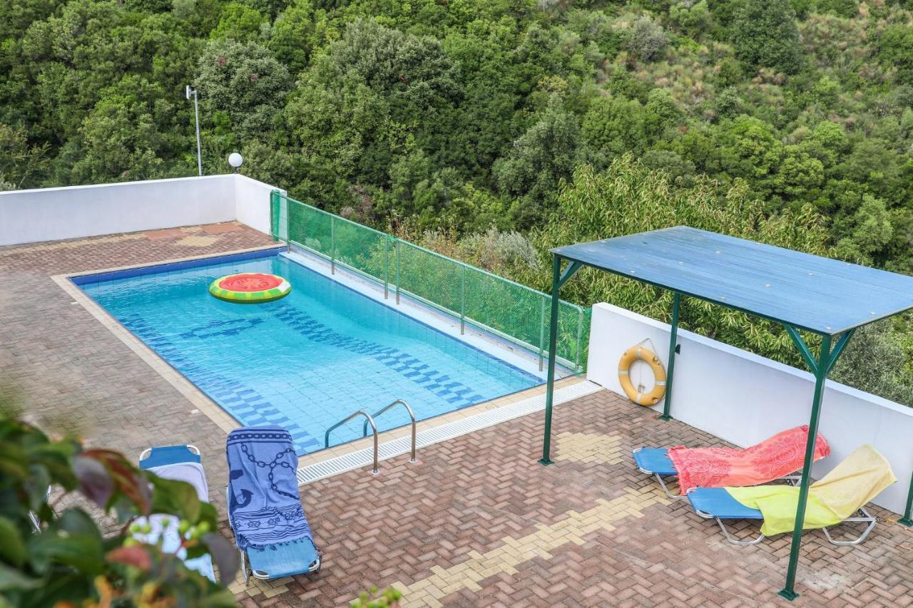 Villa Mitzelos Moni Evaggelistrias Ngoại thất bức ảnh