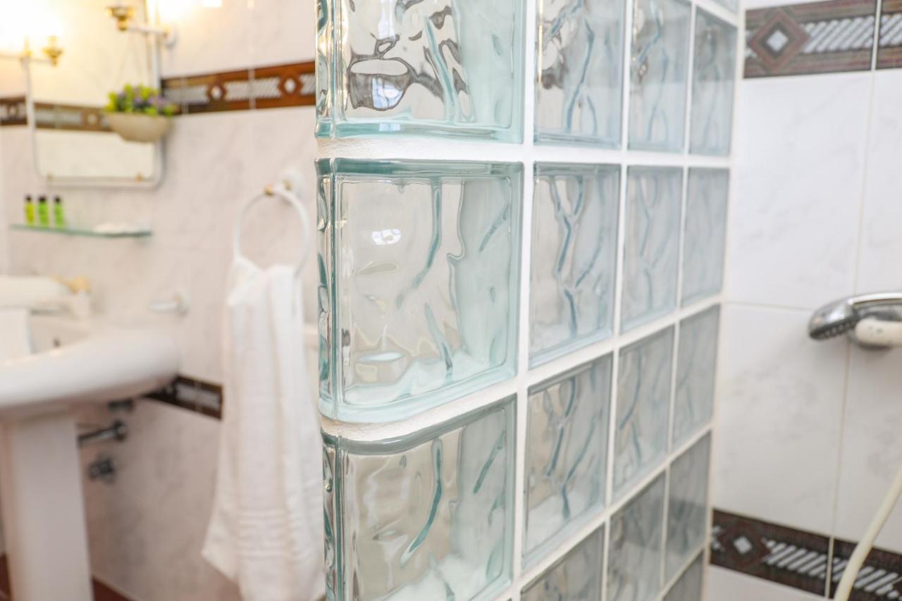 Villa Mitzelos Moni Evaggelistrias Ngoại thất bức ảnh