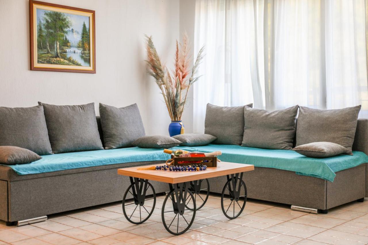 Villa Mitzelos Moni Evaggelistrias Ngoại thất bức ảnh